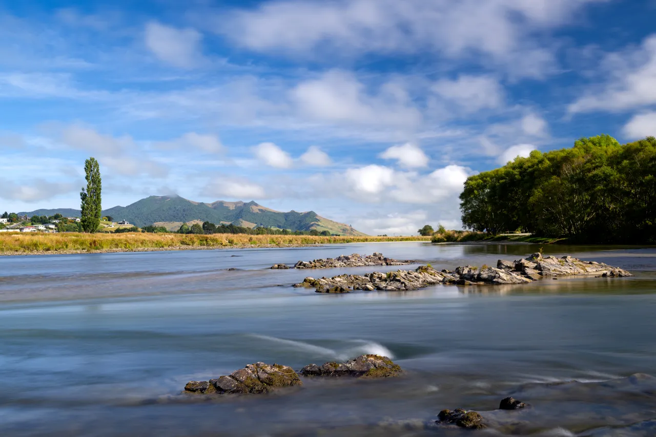 Mataura River and Hokonui Hills