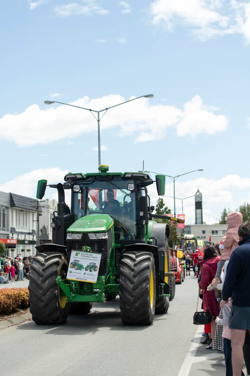 Christmas Carnival & Santa Parade 2023