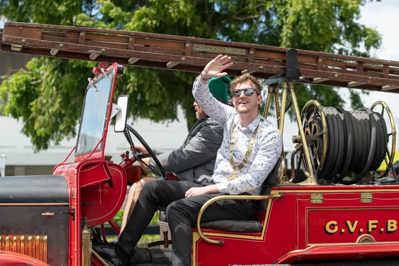 Christmas Carnival & Santa Parade 2023