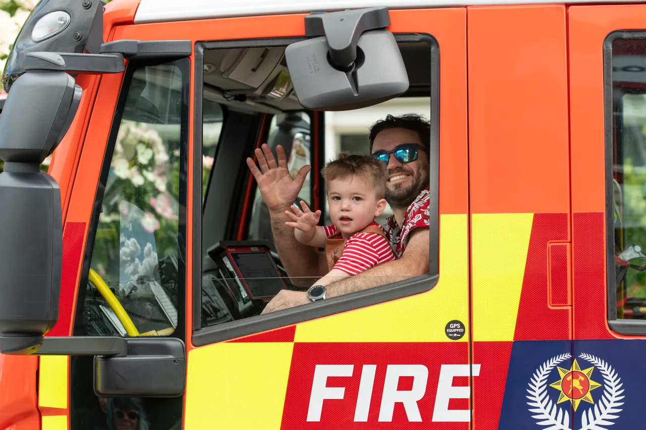 Christmas Carnival & Santa Parade 2023