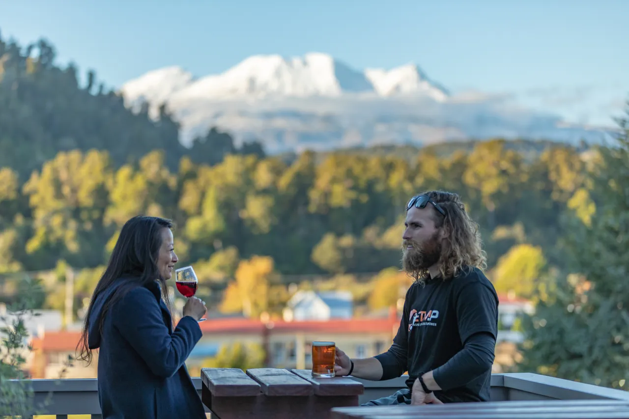 A couple enjoying a drink at Kings Restaurant and  Bar Ohakune