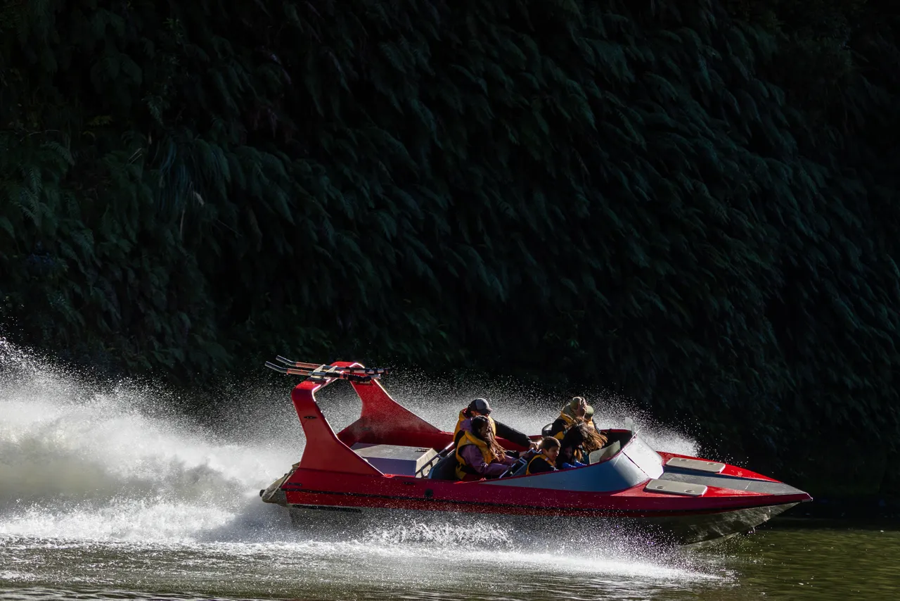Jet boating at Blue Duck Station