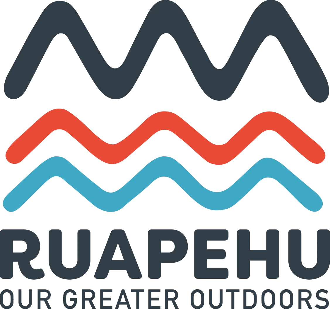 Ruapehu master logo  vertical stacked spot