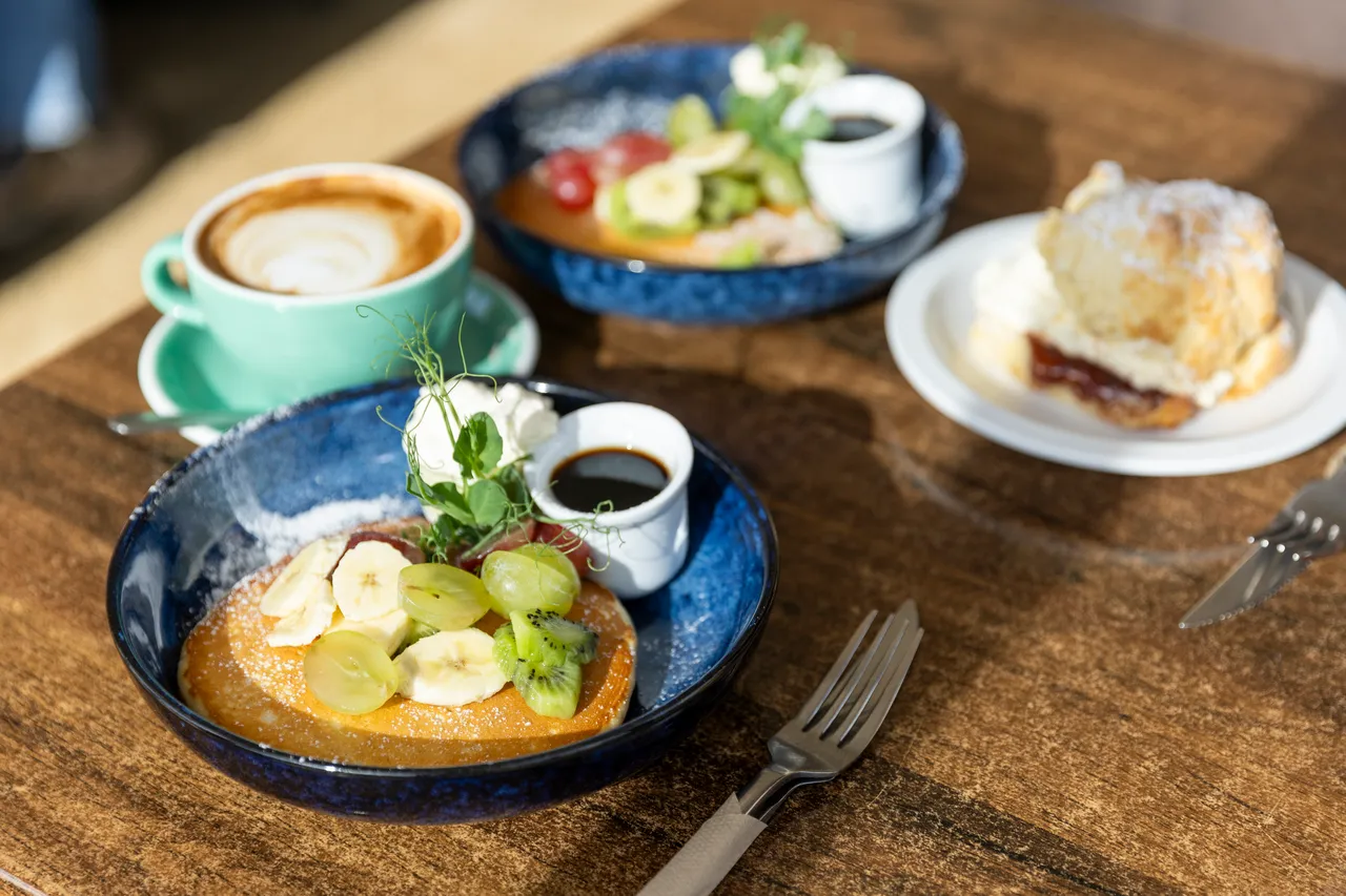 Breakfast at Blue Hill Cafe in Owhango