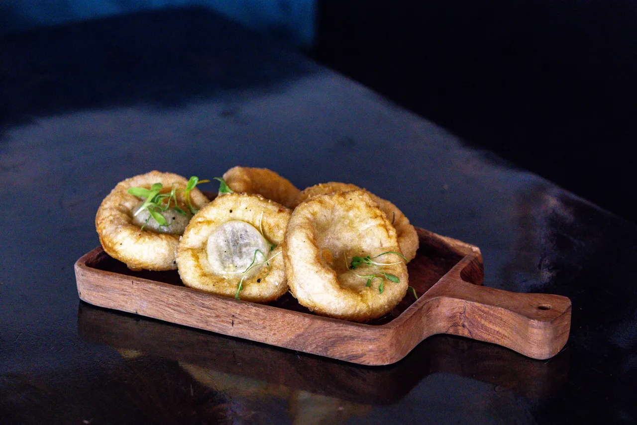 The Famous Fried Bread at No. 8 Restaurant & Bar