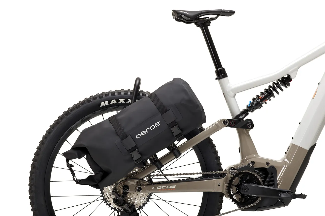 dry-bag-aeroe-spider-rear-rack