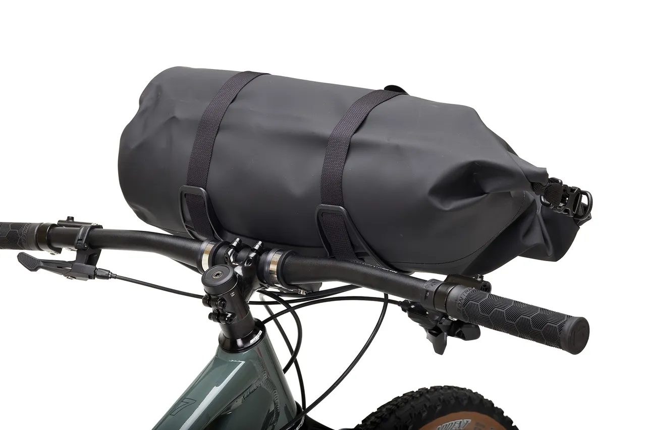 dry-bag-aeroe-spider-handlebar-cradle