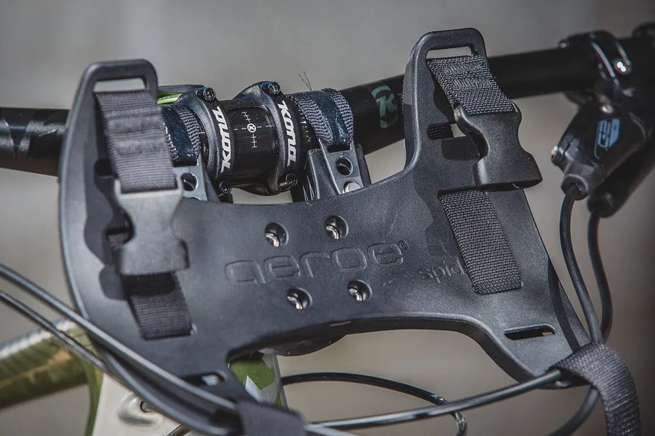 1 HandleBar Cradle