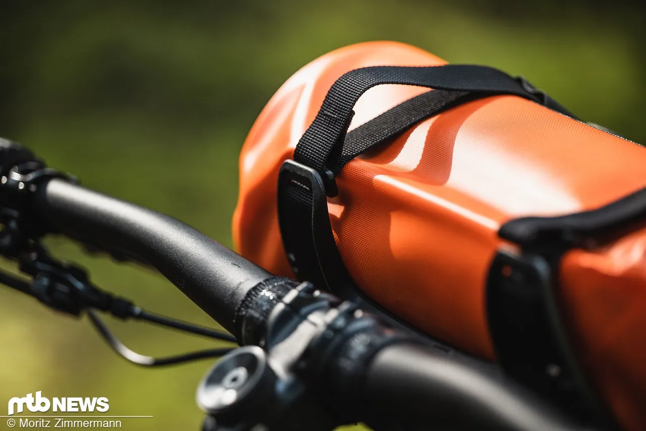 EMTB aeroe handlebar bagdetail