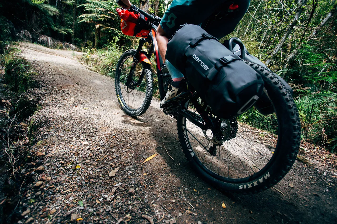 spider-rear-rack-drybag