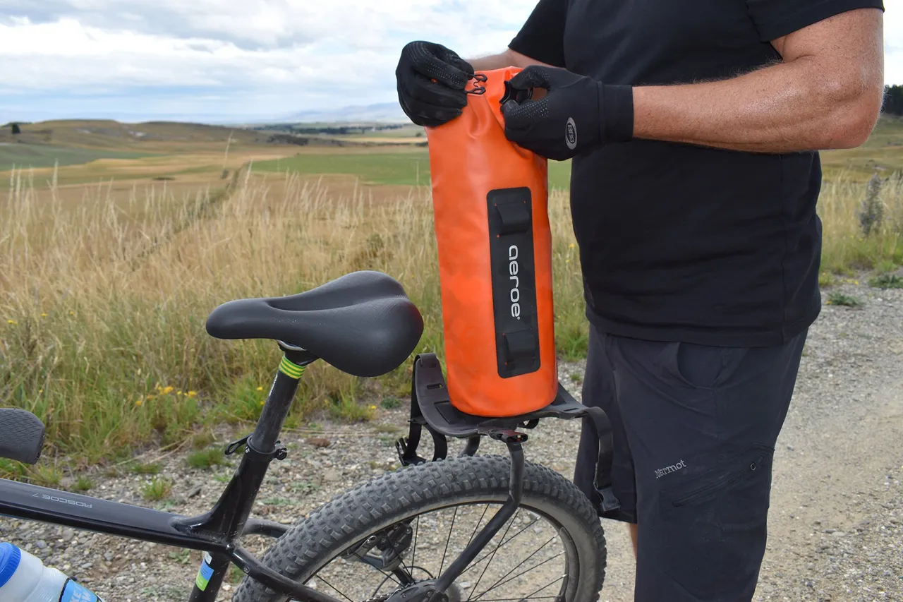 Doing-up-orange-bag