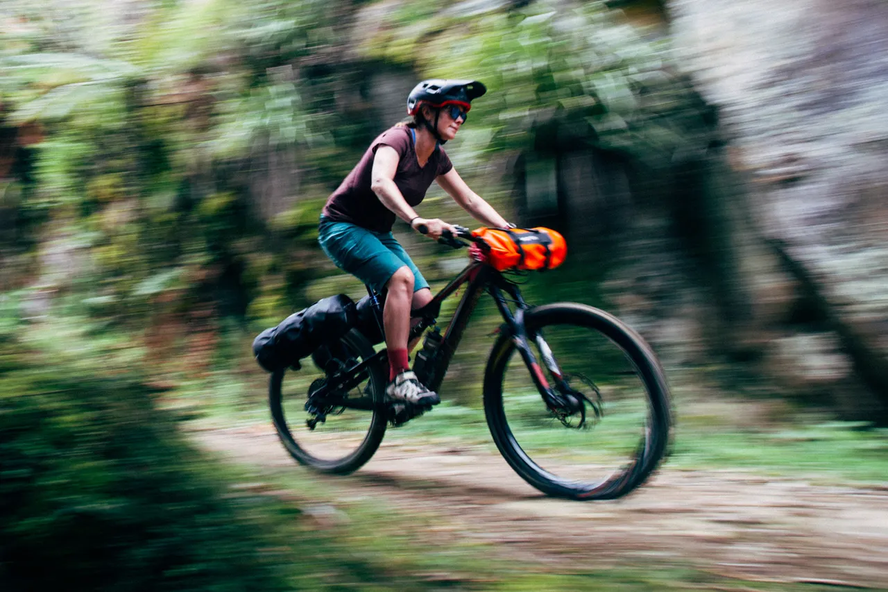 dry-bag-aeroe-spider-rack-bikepacking