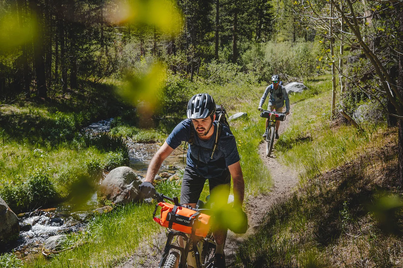 aeroe handlebar cradle dry bags