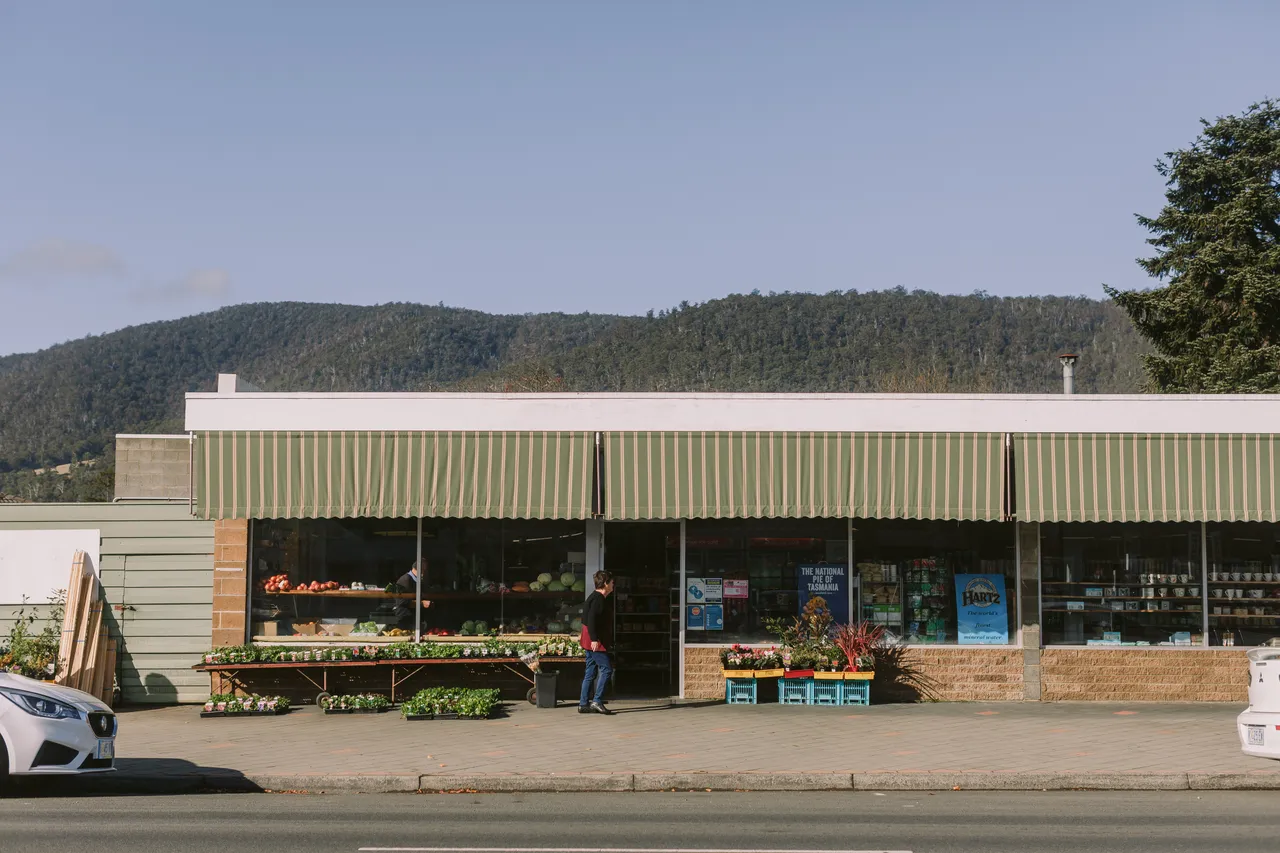 Shop Front in Huonville
