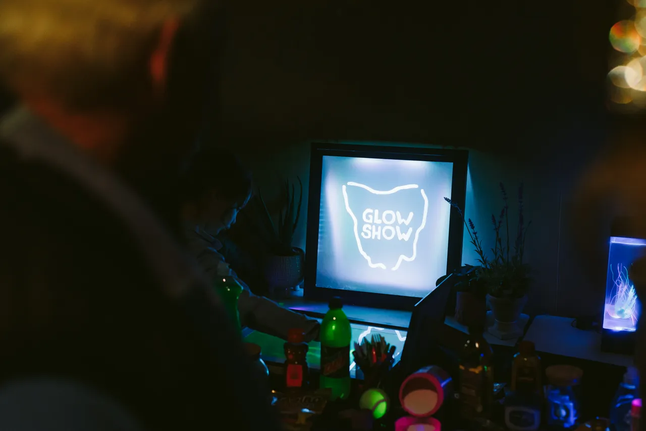 Glow Show at Beaker Street