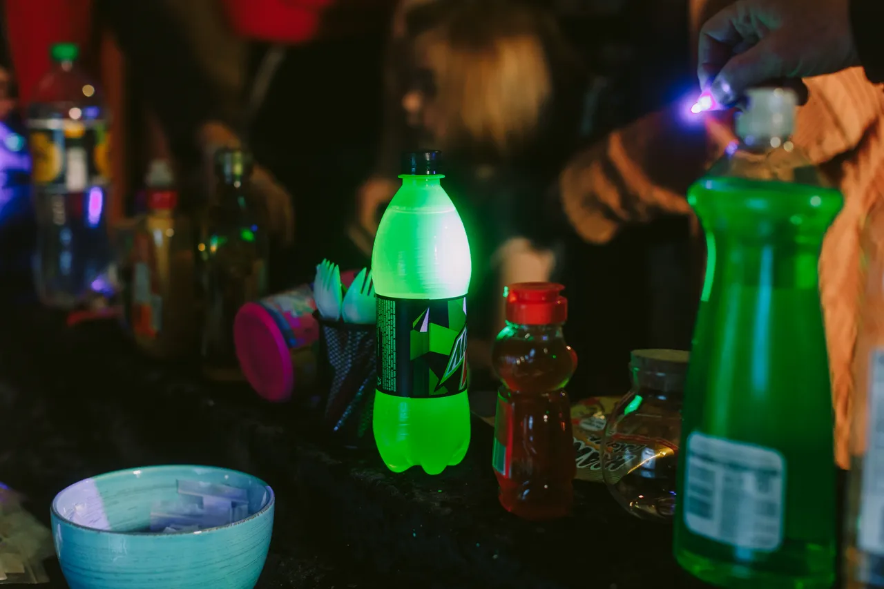 Glow Show at Beaker Street