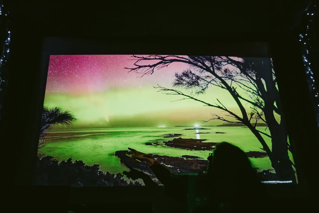 Glow Show at Beaker Street