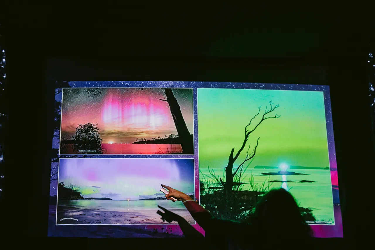 Glow Show at Beaker Street