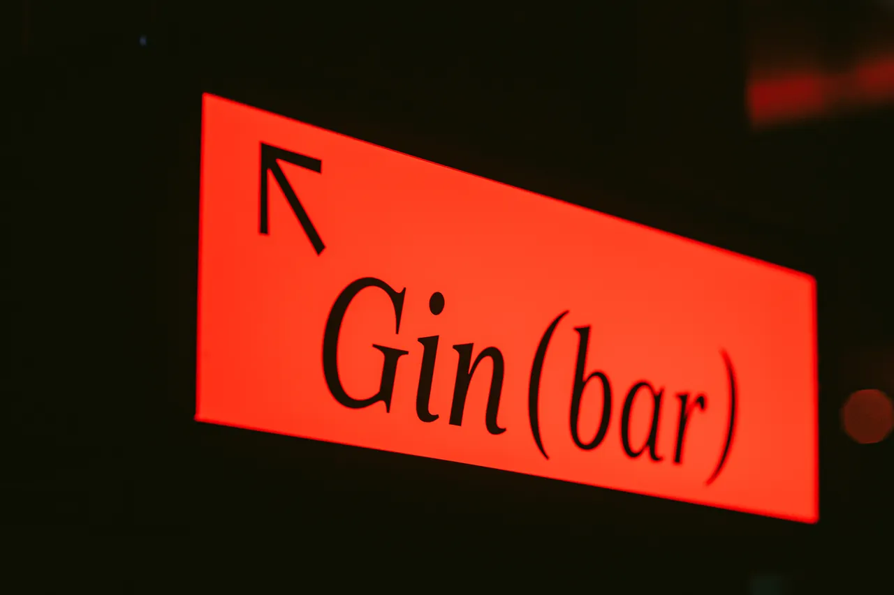 Forty Spotted Gin Bar