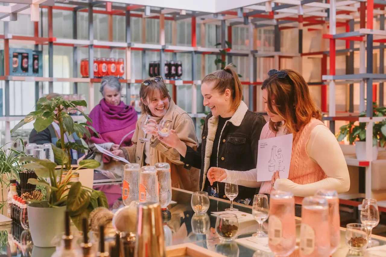 Forty Spotted Gin Bar