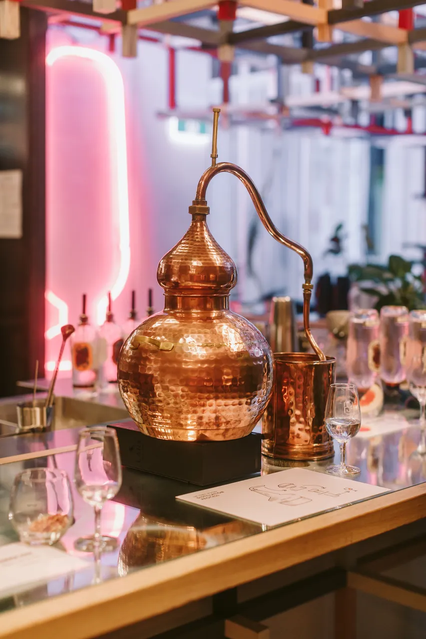 Forty Spotted Gin Bar