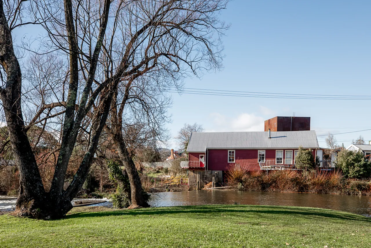 Deloraine in Autumn