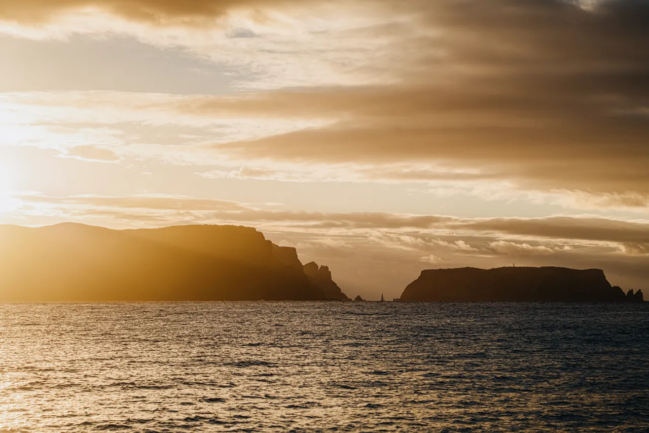 Tasman Peninsula Waves