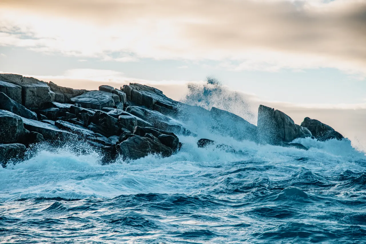 Tasman Peninsula Waves