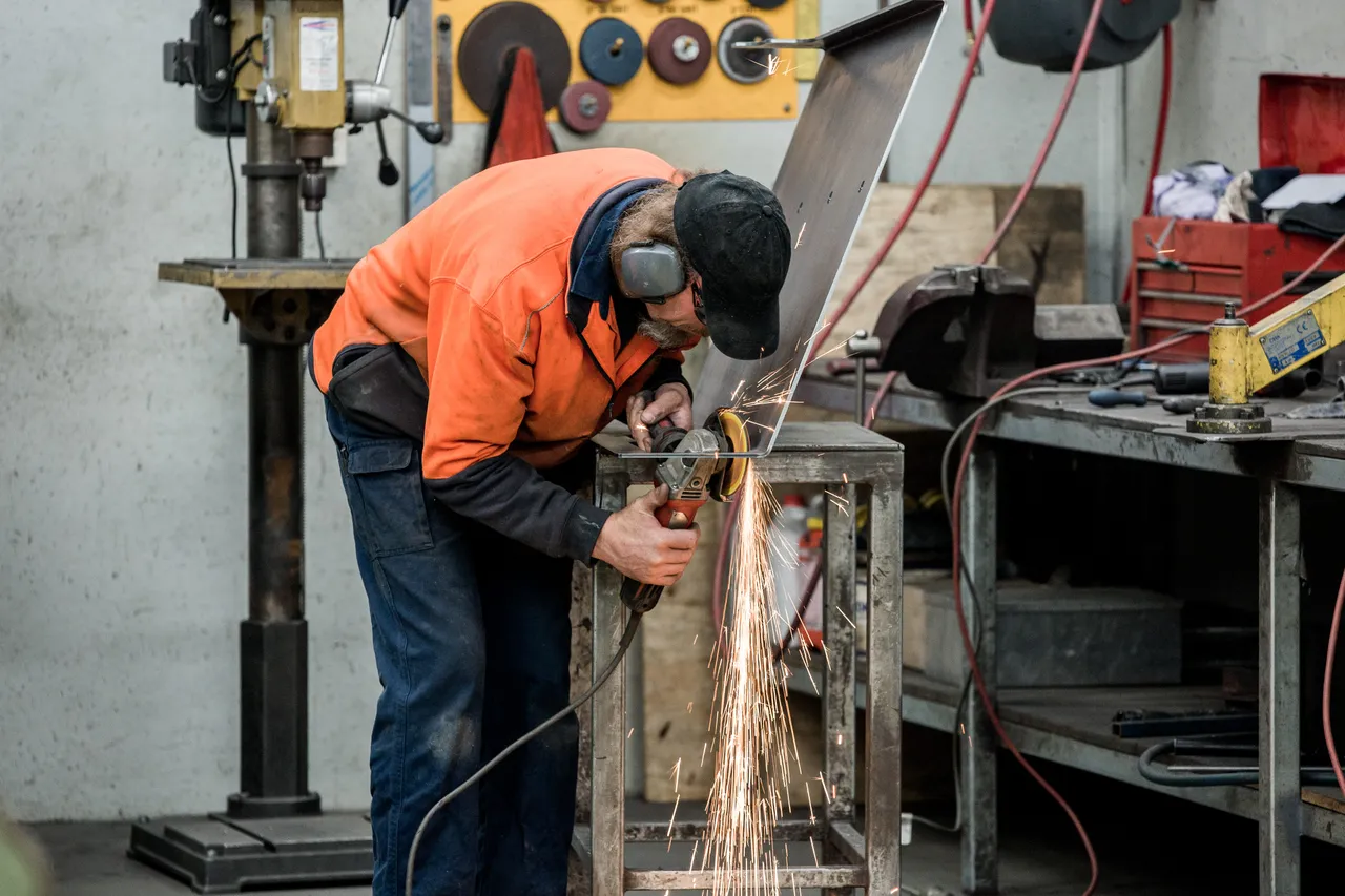 Direct Edge Manufacturing