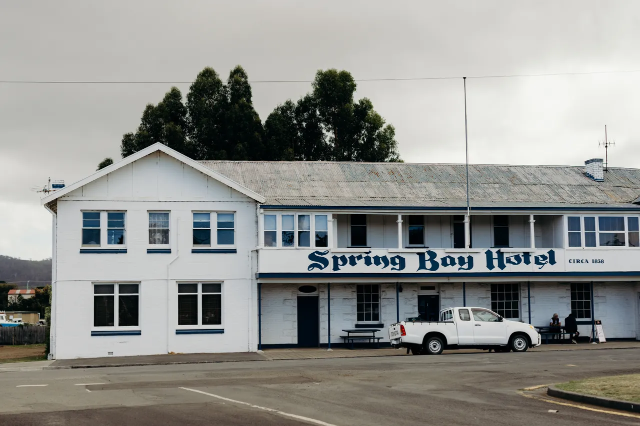 Spring Bay Hotel