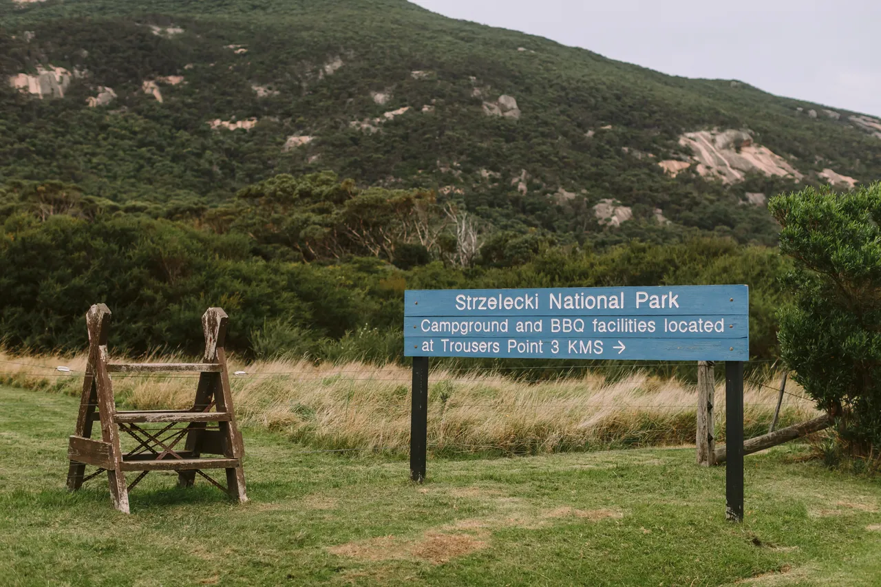 Strzelecki National Park Sign