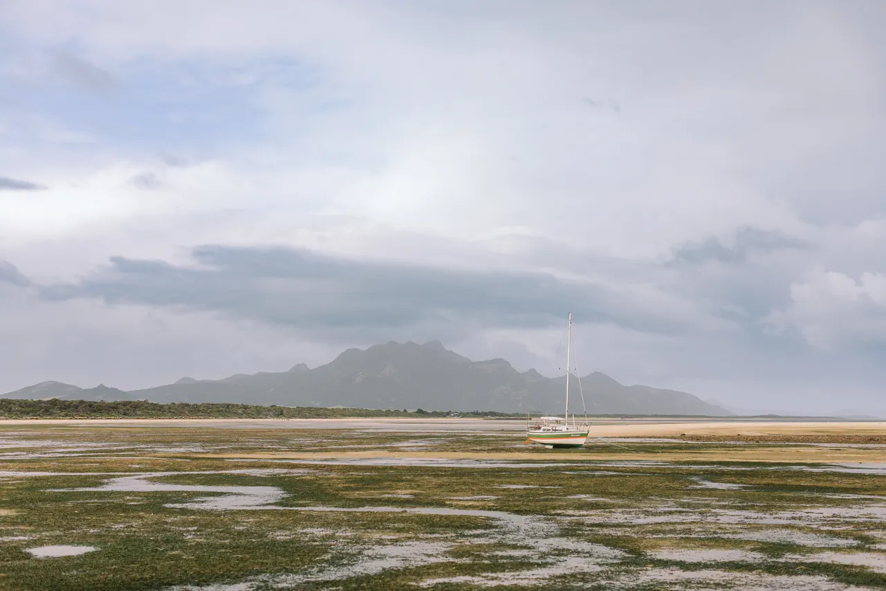 Flinders Island Beach Tide Out