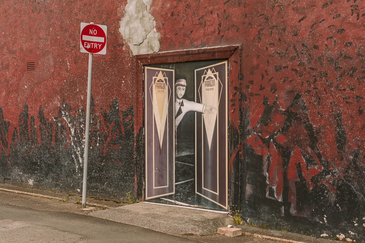 Mural in Queenstown