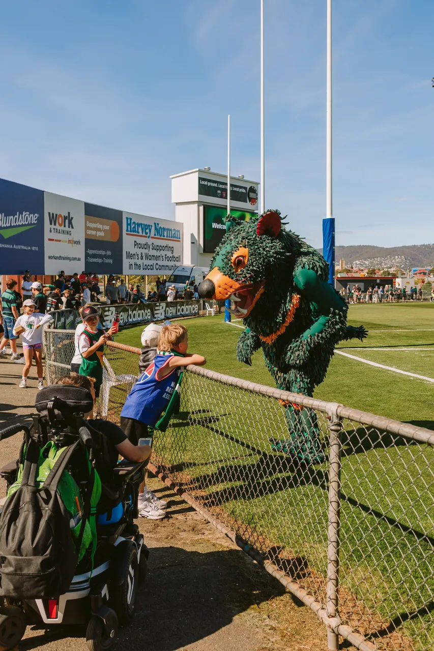 Rum'un Tasmania Devils Mascot