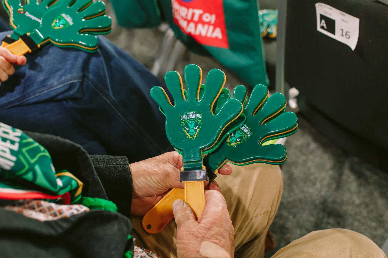 Tasmania JackJumpers Hand Clappers