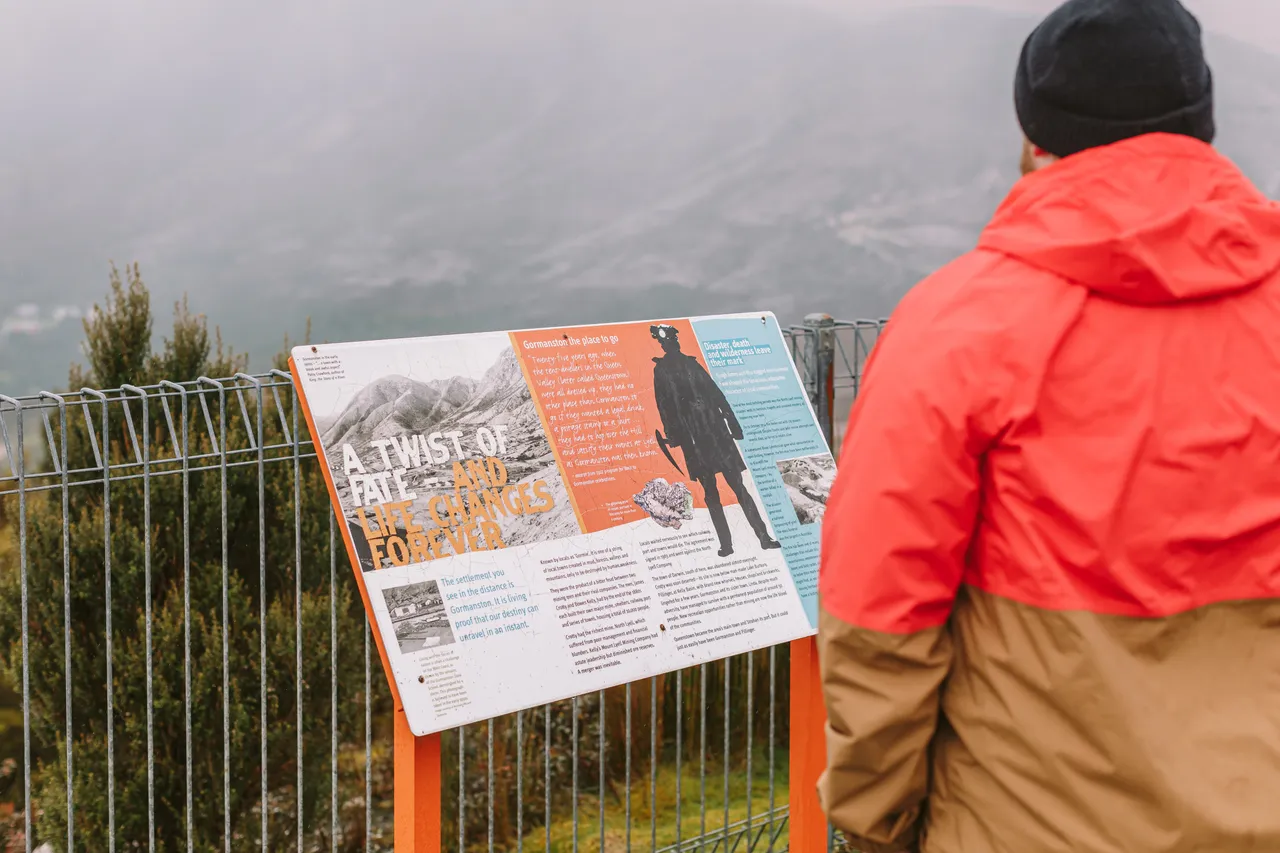 Iron Blow Lookout Signage
