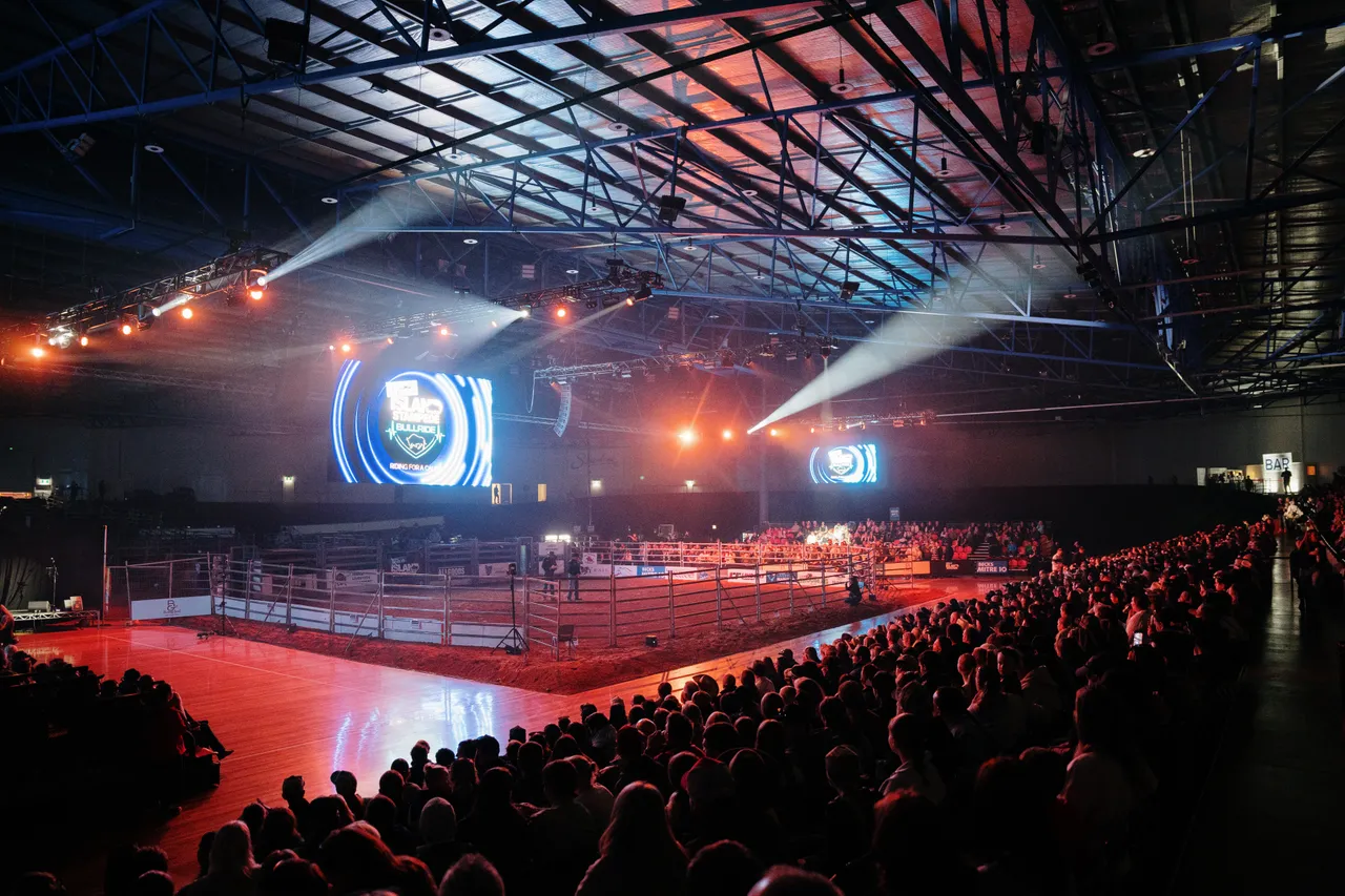Crowd at the Island Stampede Rodeo