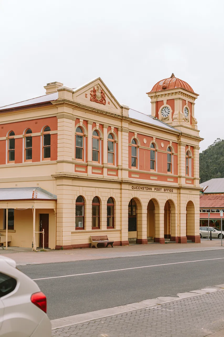 Queenstown Post Office