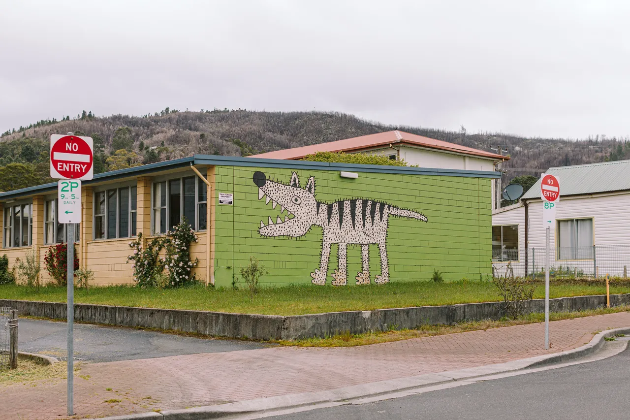 Mural in Queenstown