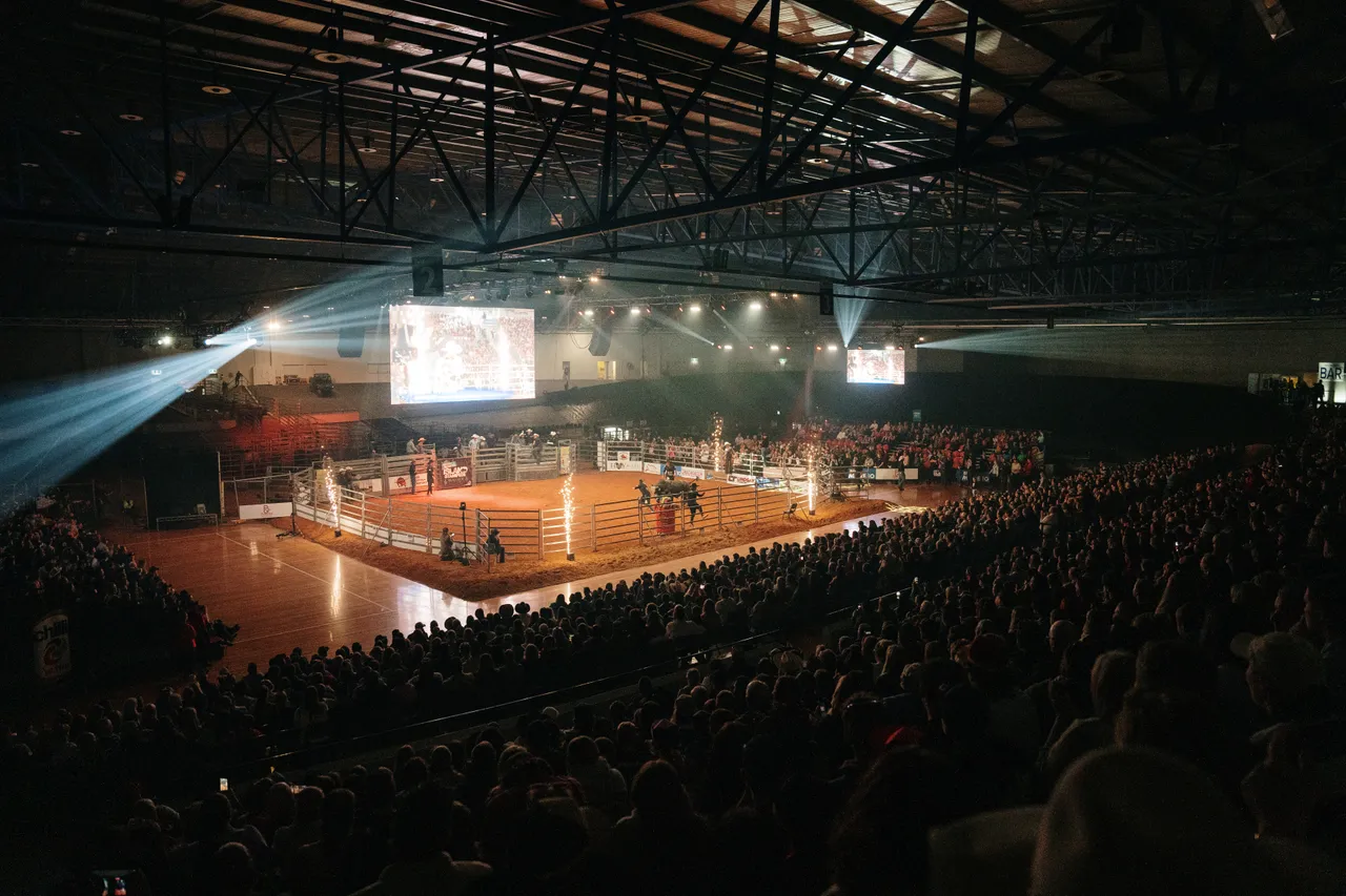 Silverdome Crowd for the Island Stampede Rodeo