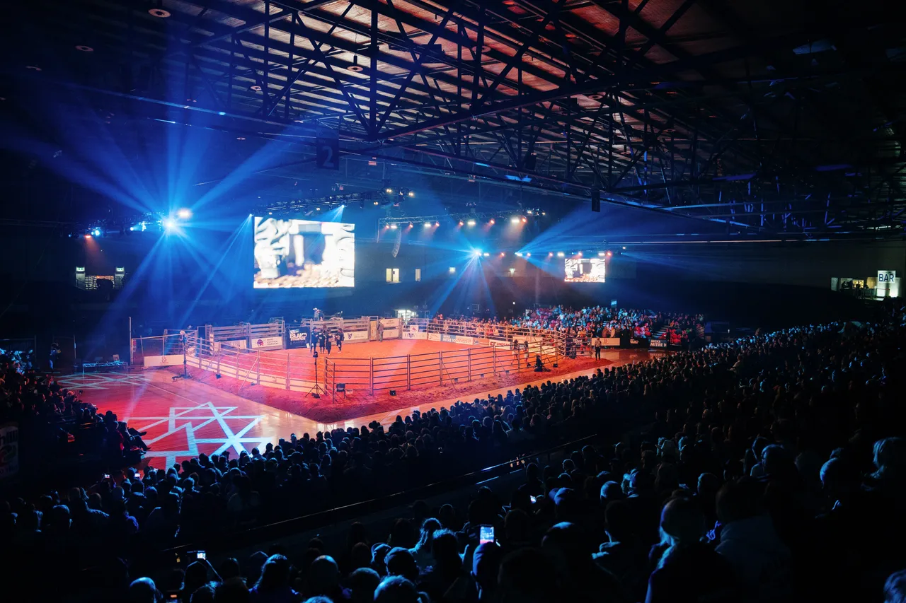 Silverdome Crowd for the Island Stampede Rodeo