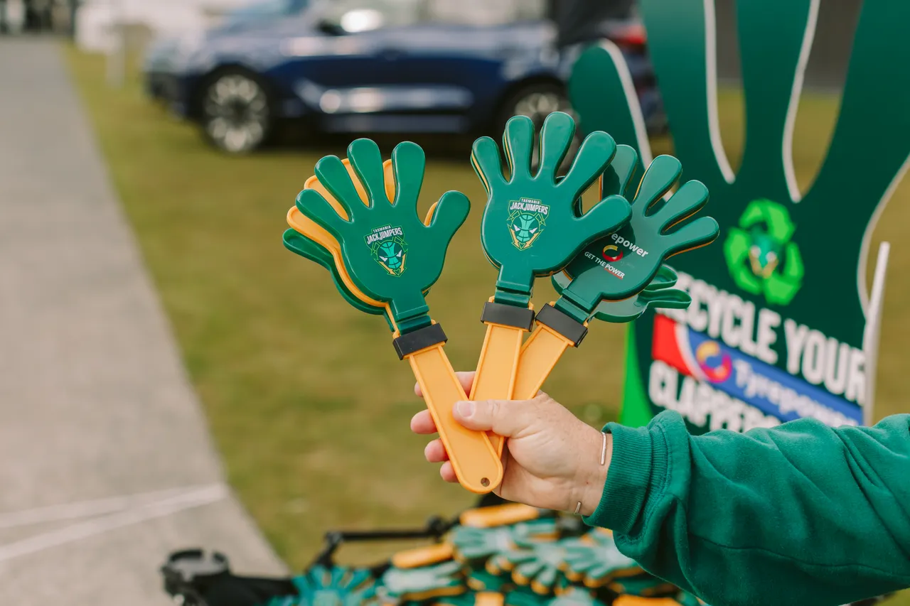 Tasmania JackJumpers Hand Clappers