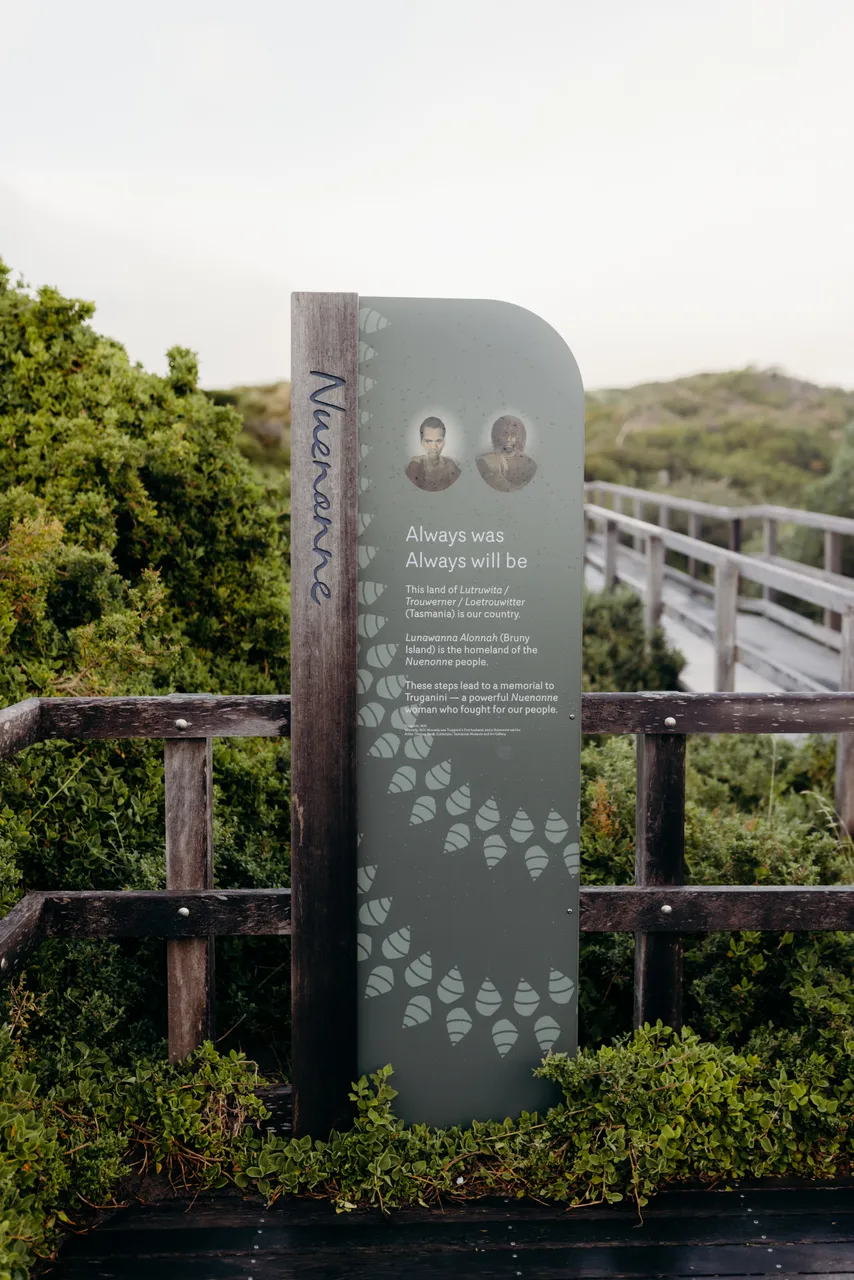 Truganini Lookout Signage