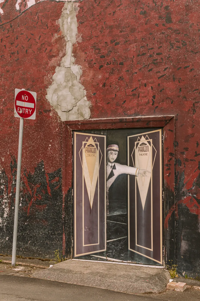 Mural in Queenstown