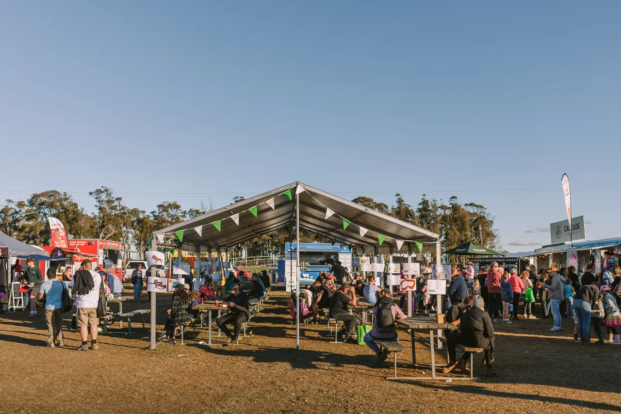 Crowd at Agfest