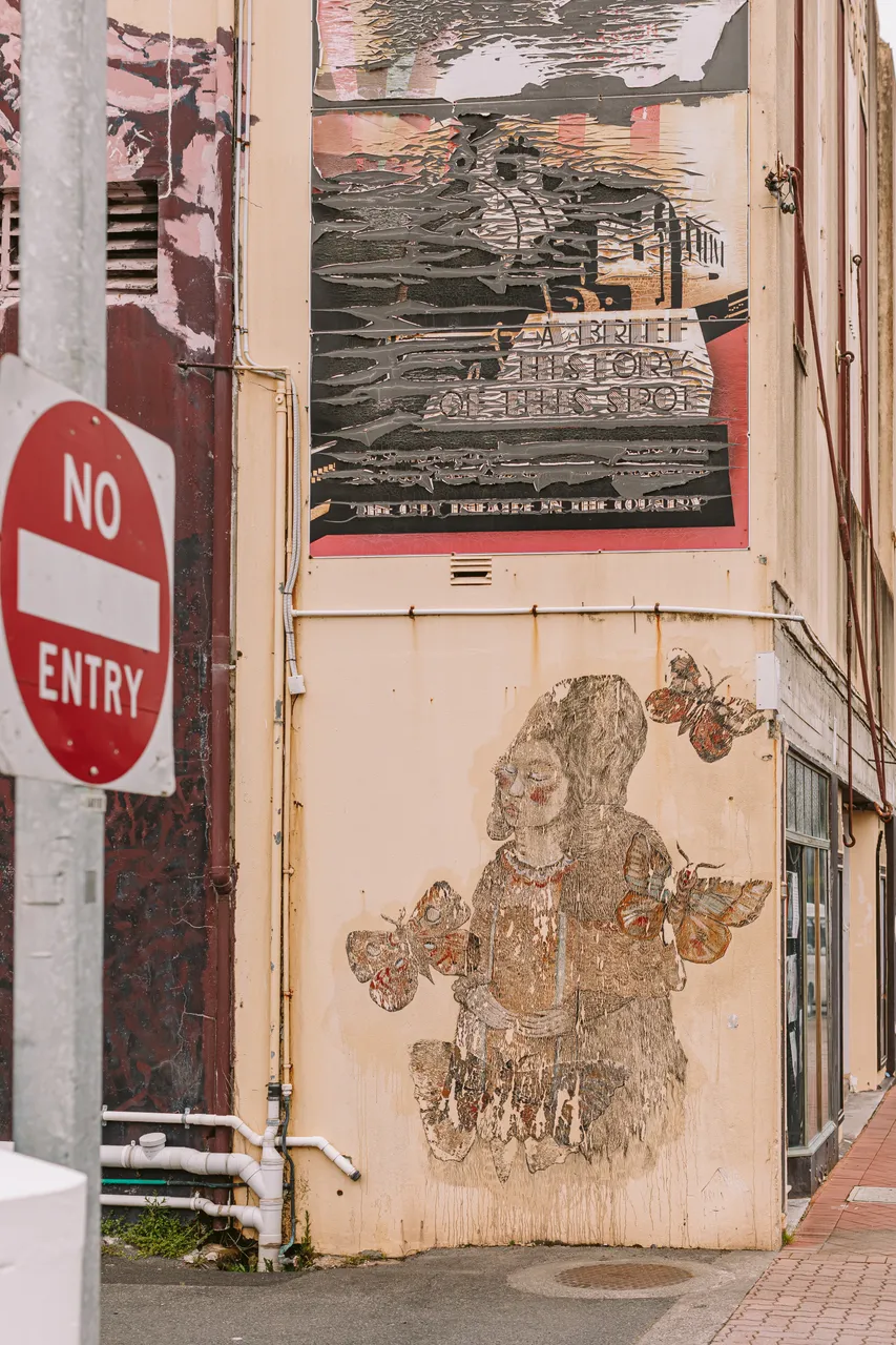 Mural in Queenstown