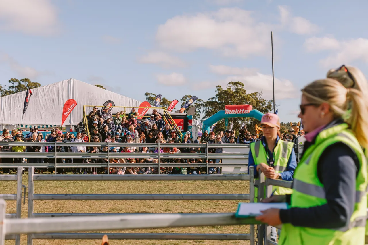 Crowd at Agfest