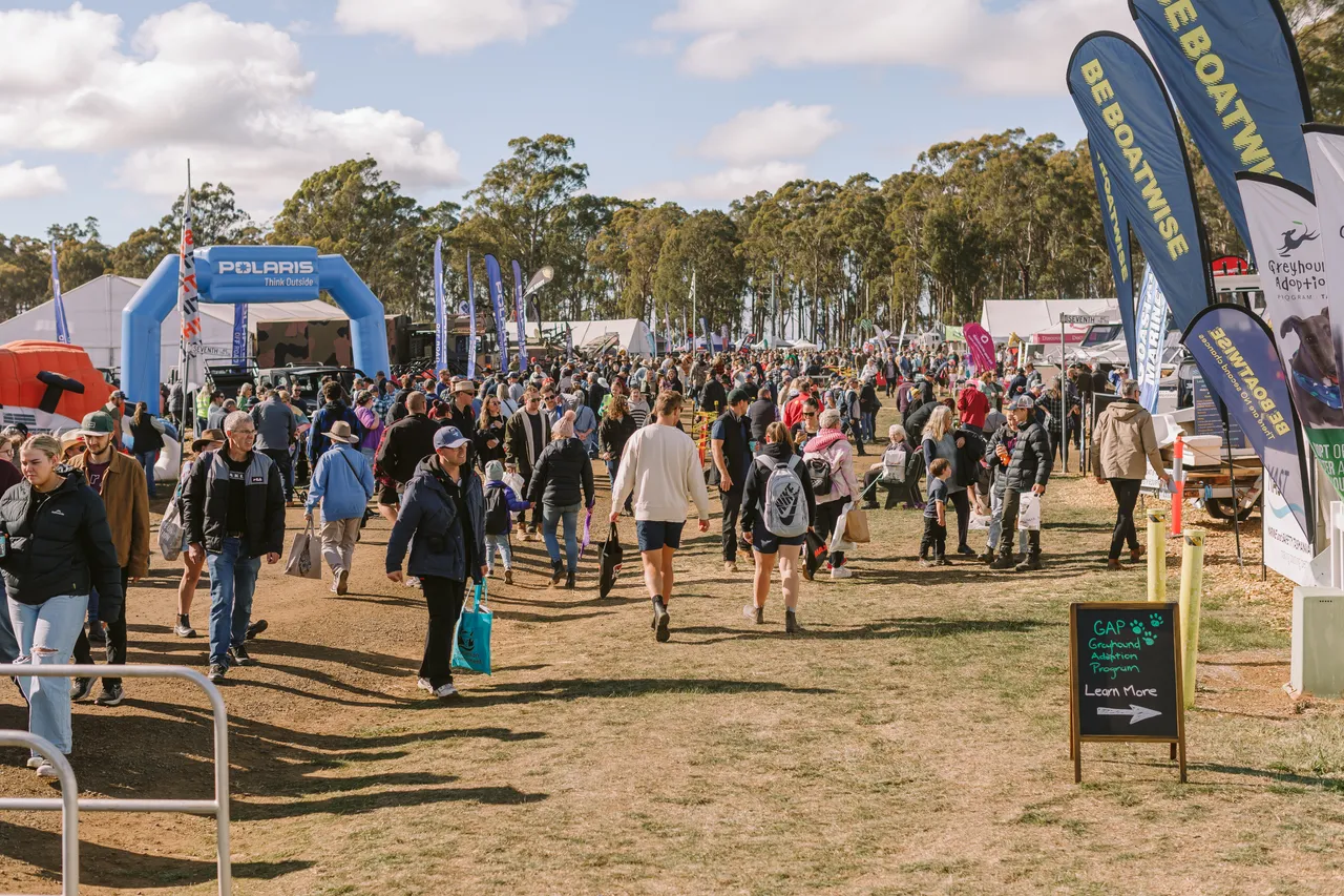 Crowd at Agfest