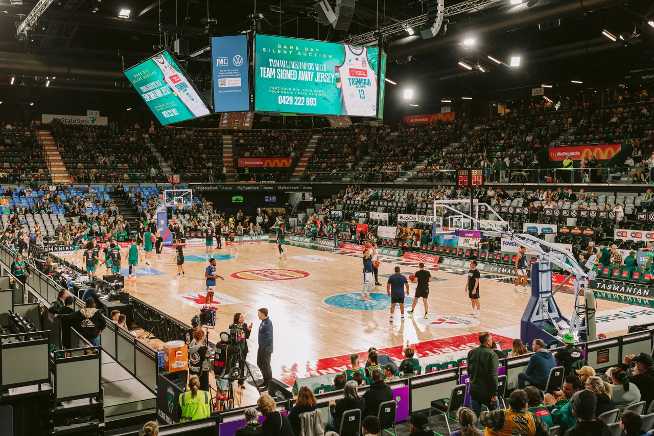 Players Warming Up at MyState Bank Arena