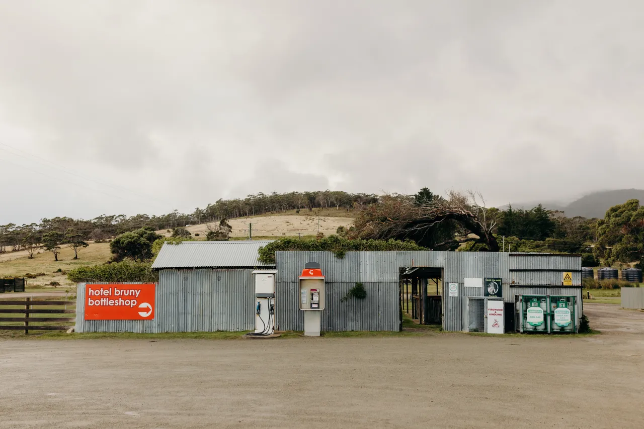 Hotel Bruny Carpark